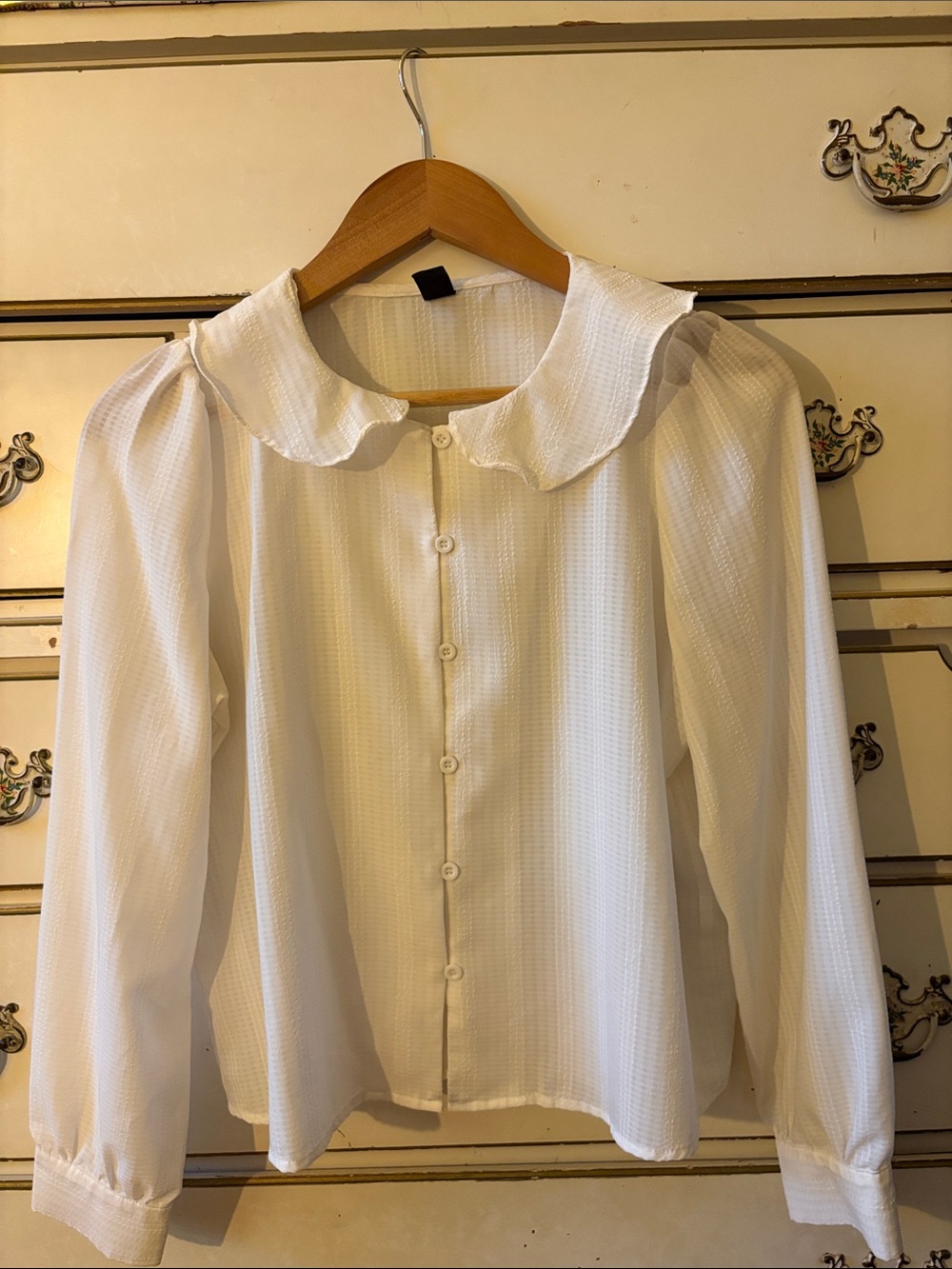 White Long-Sleeve button down Blouse with Peter Pan Collar